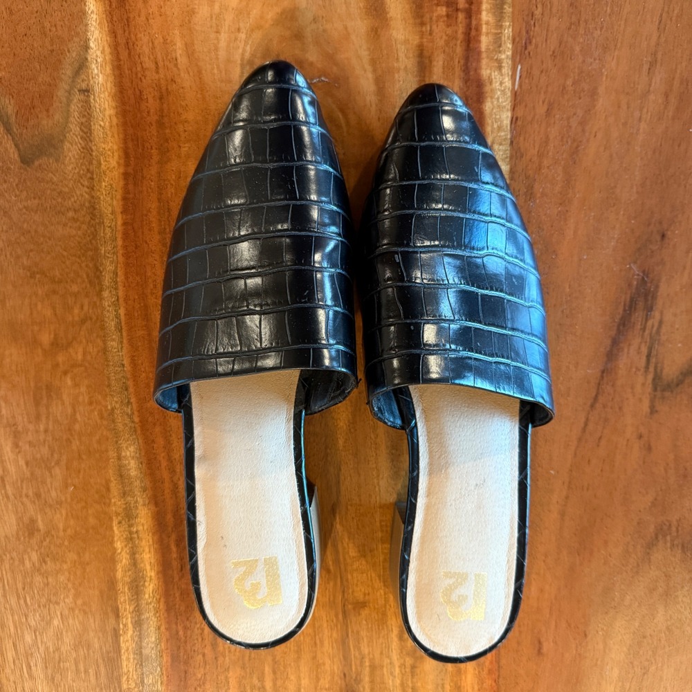 R2 Women's "Carol" Slip on Loafer Size 10